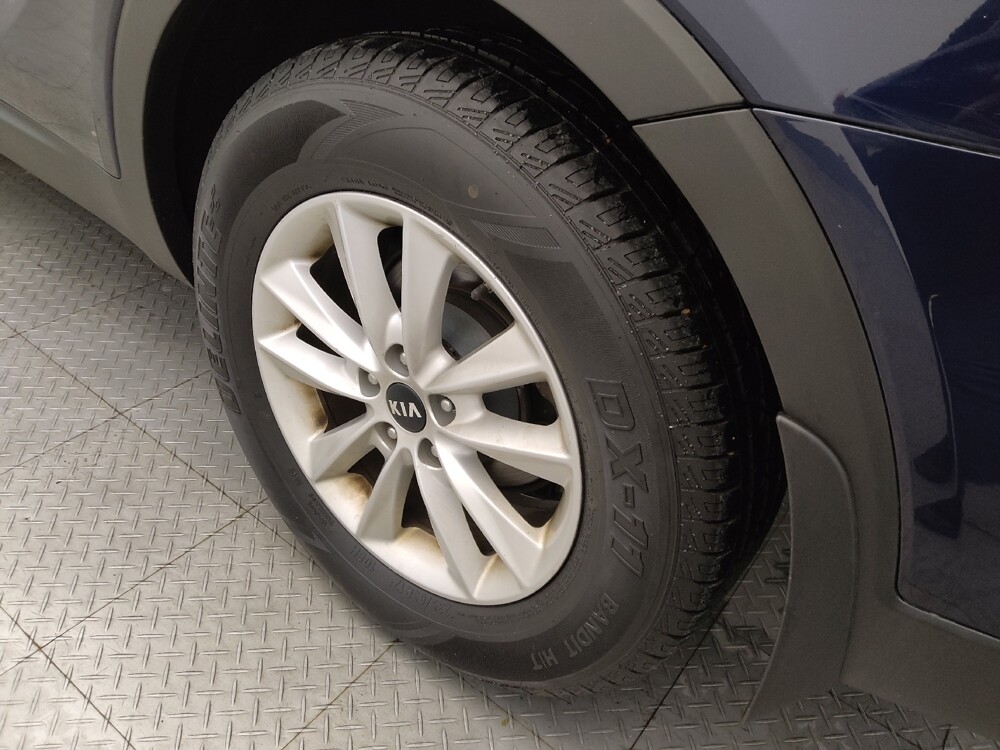 2020 Kia Sorento in Houston, TX 77034 - 18089804 31