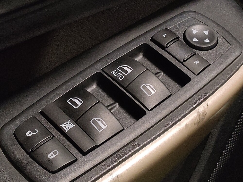 2018 Jeep Cherokee in Tyler, TX 75701 - 18089806 27