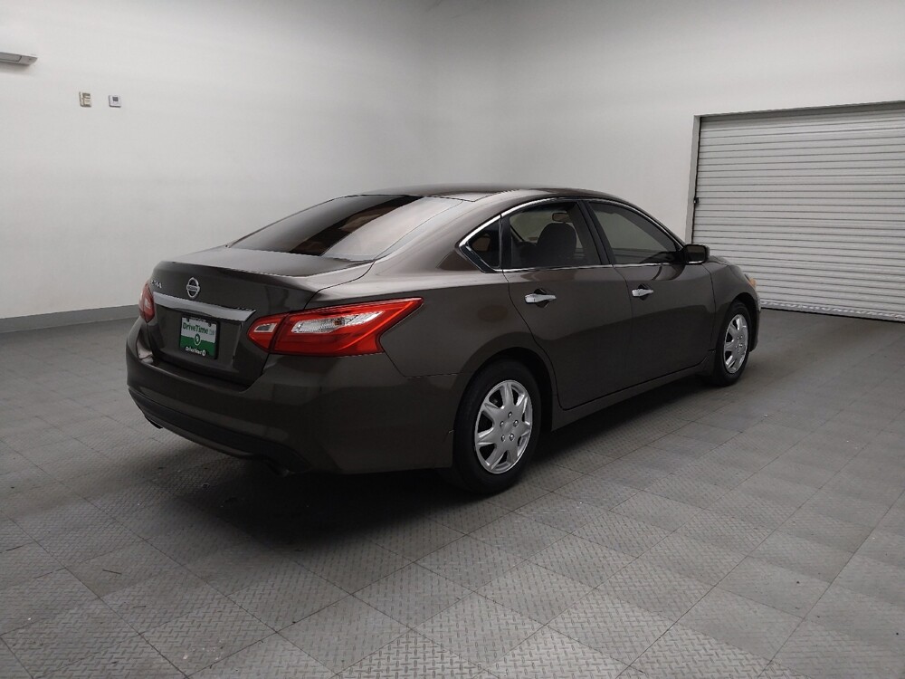 2017 Nissan Altima in El Paso, TX 79907 - 18089812 9