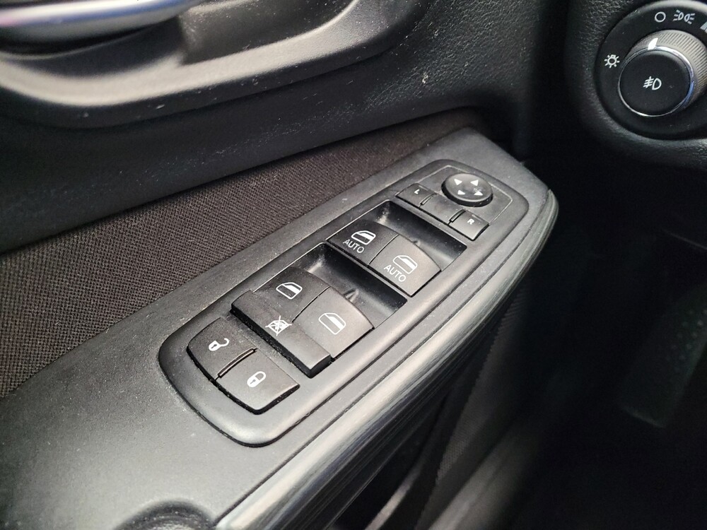 2016 Jeep Cherokee in Lexington, KY 40509 - 18089829 27