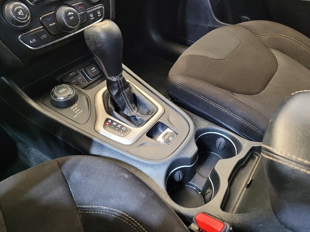 2016 Jeep Cherokee in Lexington, KY 40509 - 18089829 26