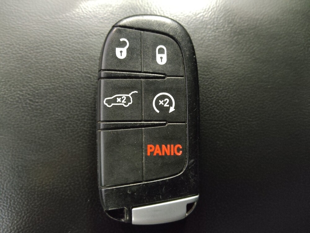 2020 Jeep Grand Cherokee in Houston, TX 77034 - 18089831 32