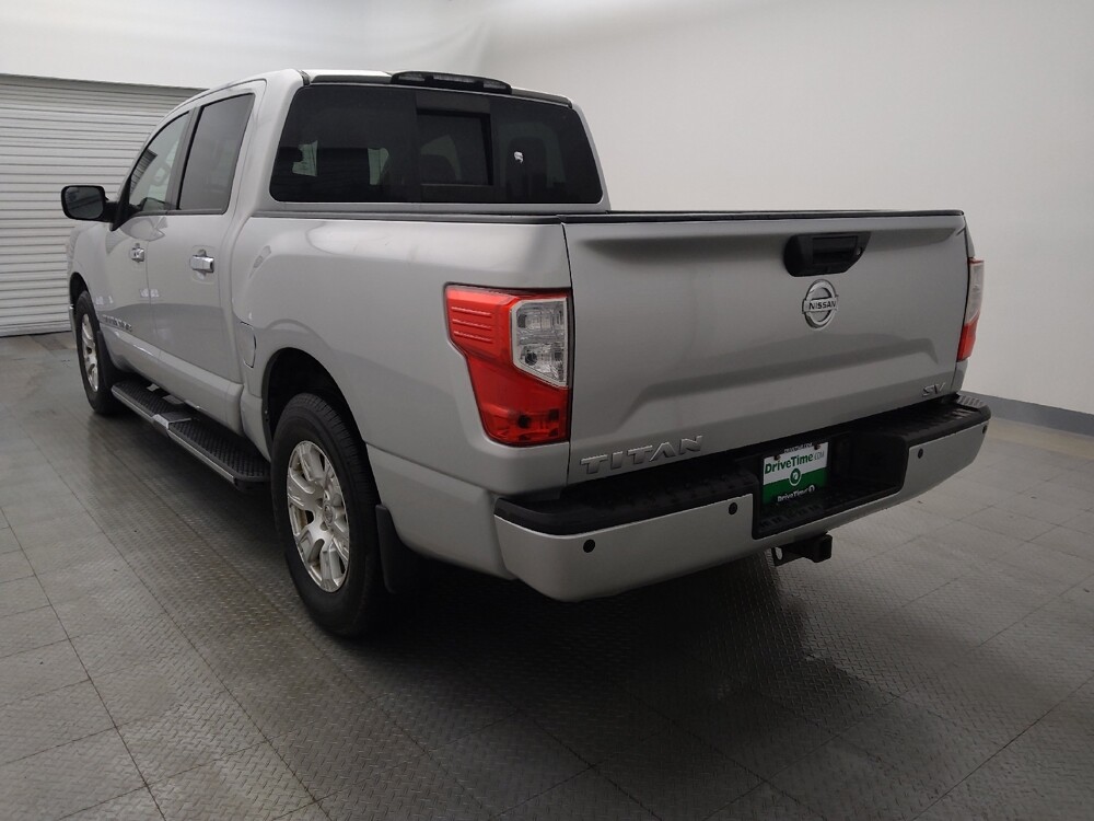 2019 Nissan Titan in Live Oak, TX 78233 - 18089858 5