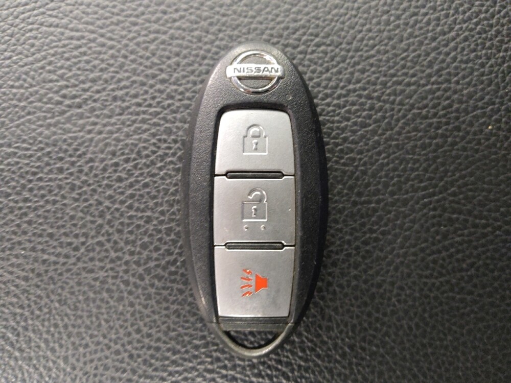 2019 Nissan Titan in Live Oak, TX 78233 - 18089858 32