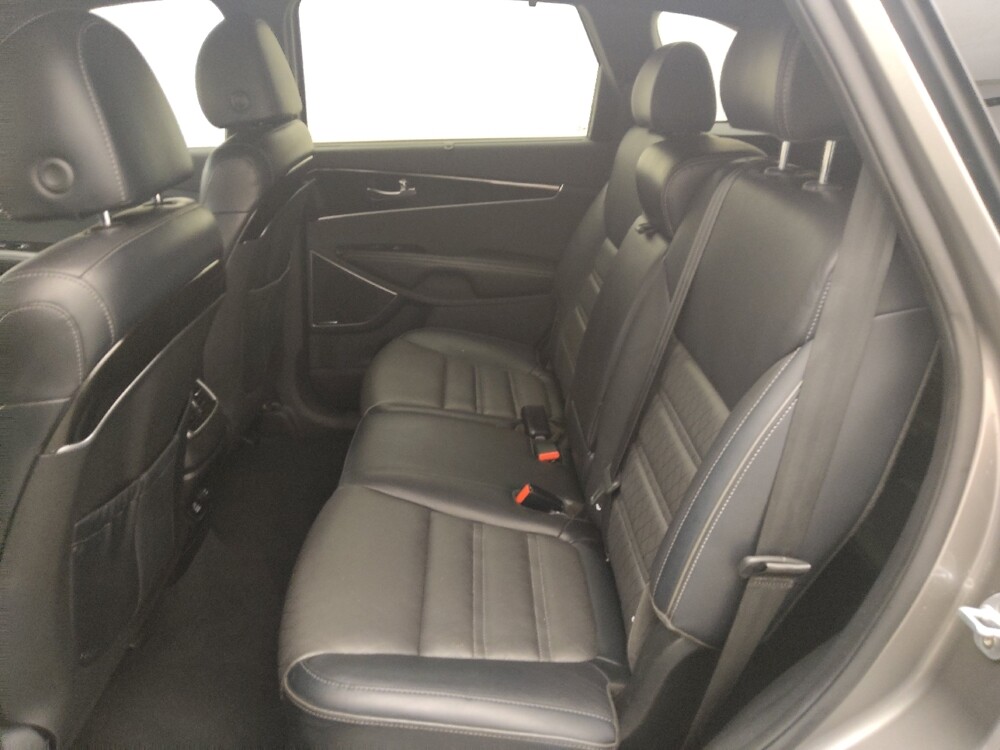 2019 Kia Sorento in Live Oak, TX 78233 - 18089861 18