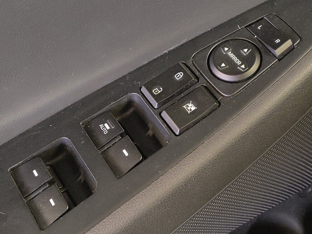 2017 Hyundai Tucson in Live Oak, TX 78233 - 18089863 27