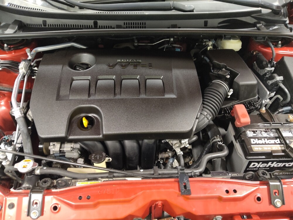 2018 Toyota Corolla in Columbus, OH 43228 - 18089868 30