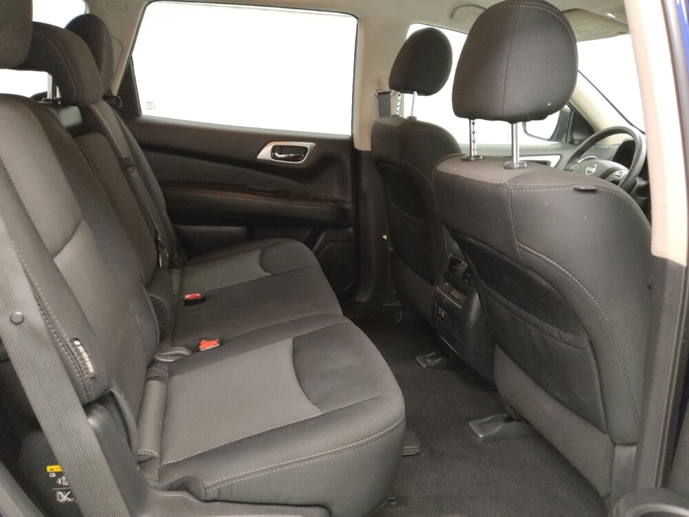 2020 Nissan Pathfinder in St. Louis, MO 63125 - 18089873 19