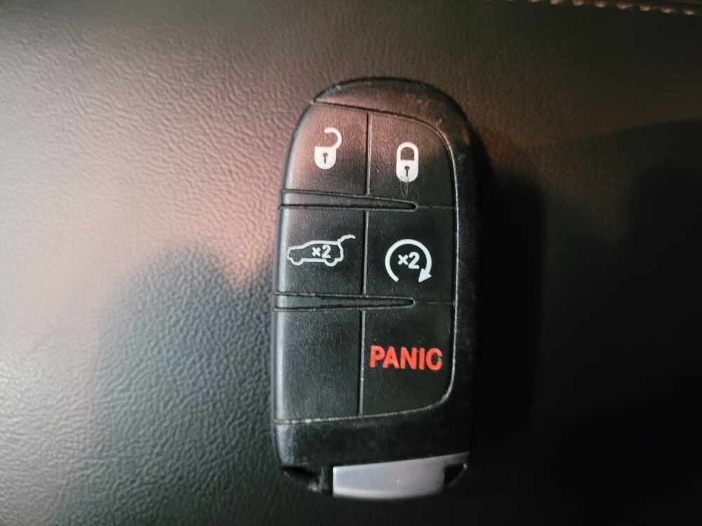 2019 Jeep Grand Cherokee in Plymouth Meeting, PA 19462 - 18089879 32