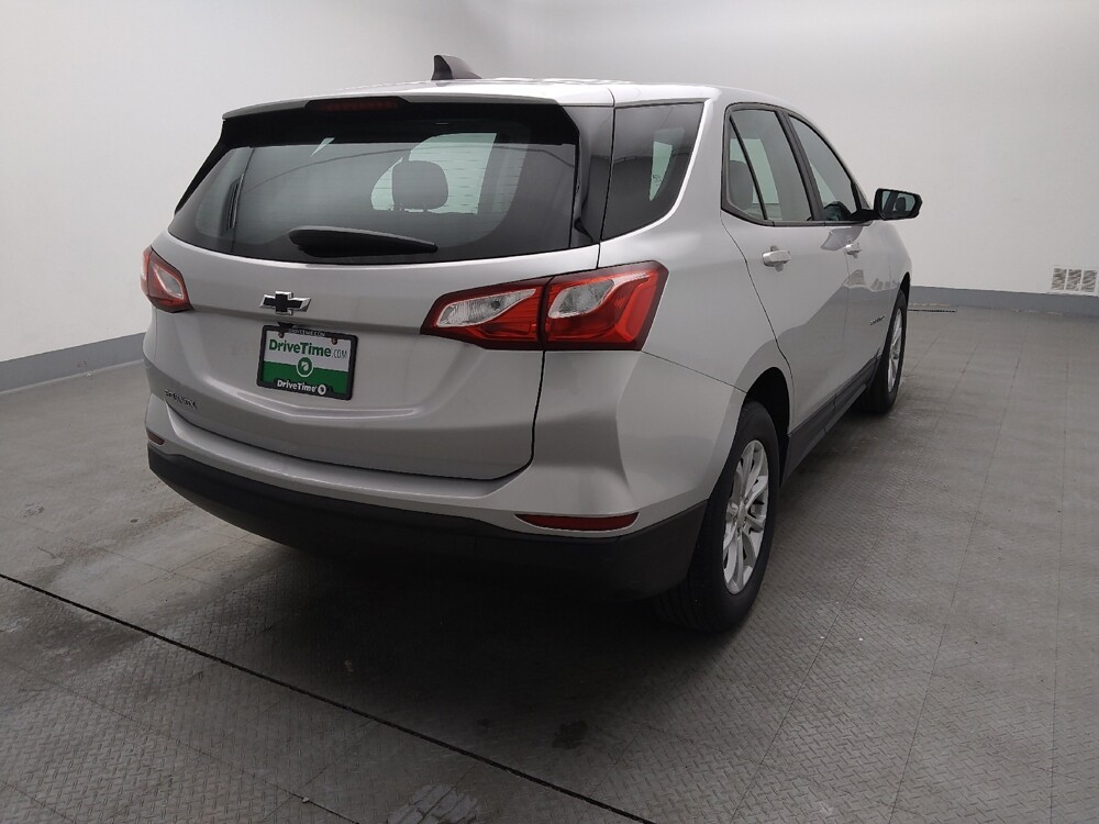 2020 Chevrolet Equinox in St. Louis, MO 63136 - 18089881 9