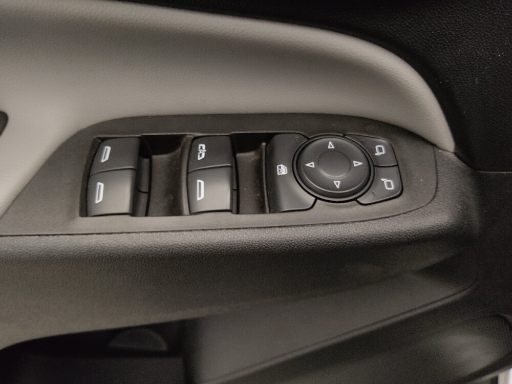 2020 Chevrolet Equinox in St. Louis, MO 63136 - 18089881 27