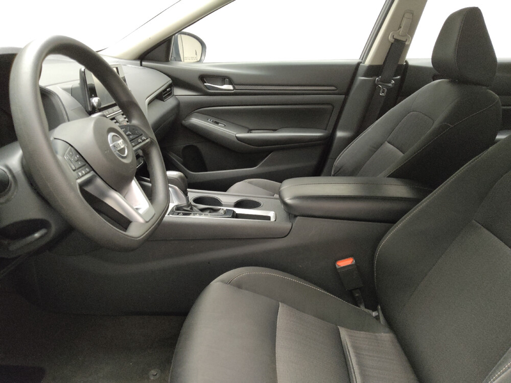 2022 Nissan Altima in Taylor, MI 48180 - 18089885 17