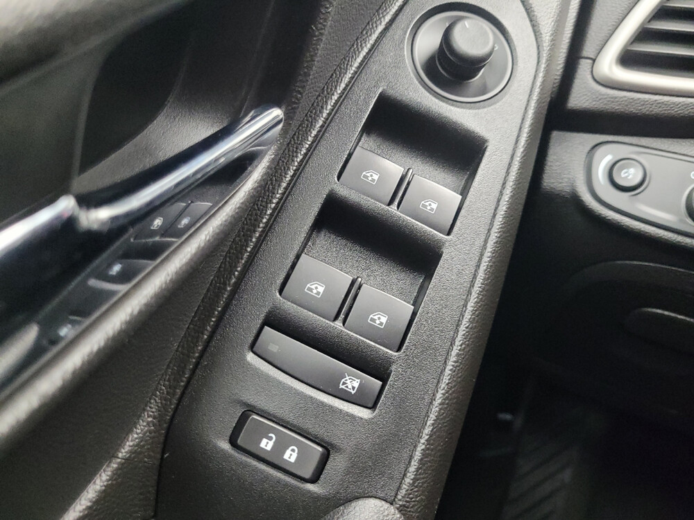 2019 Chevrolet Trax in Taylor, MI 48180 - 18089886 27