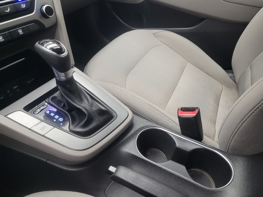 2017 Hyundai Elantra in Mishawaka, IN 46545 - 18089888 26