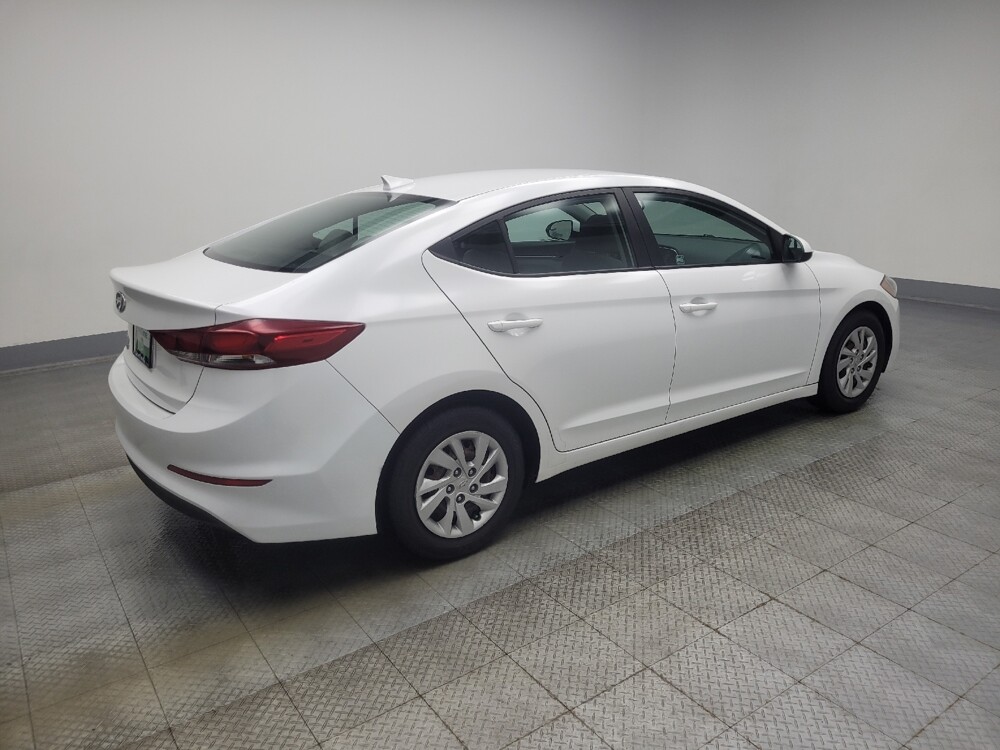 2017 Hyundai Elantra in Mishawaka, IN 46545 - 18089888 10
