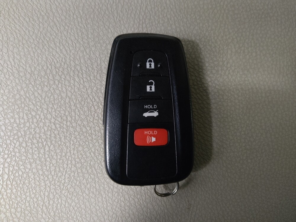 2019 Toyota Camry in Conyers, GA 30094 - 18089892 32