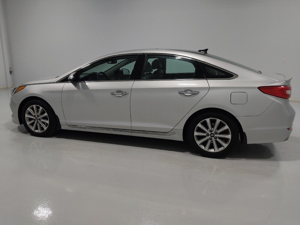 2016 Hyundai Sonata in Columbus, OH 43228 - 18089895 3