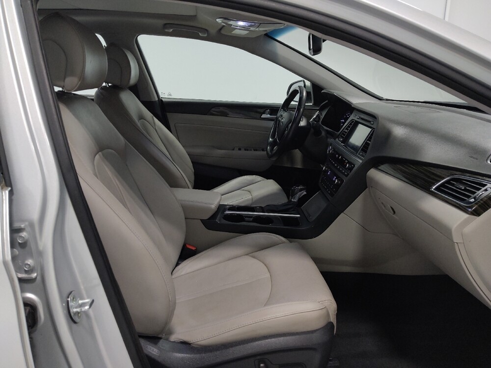2016 Hyundai Sonata in Columbus, OH 43228 - 18089895 21