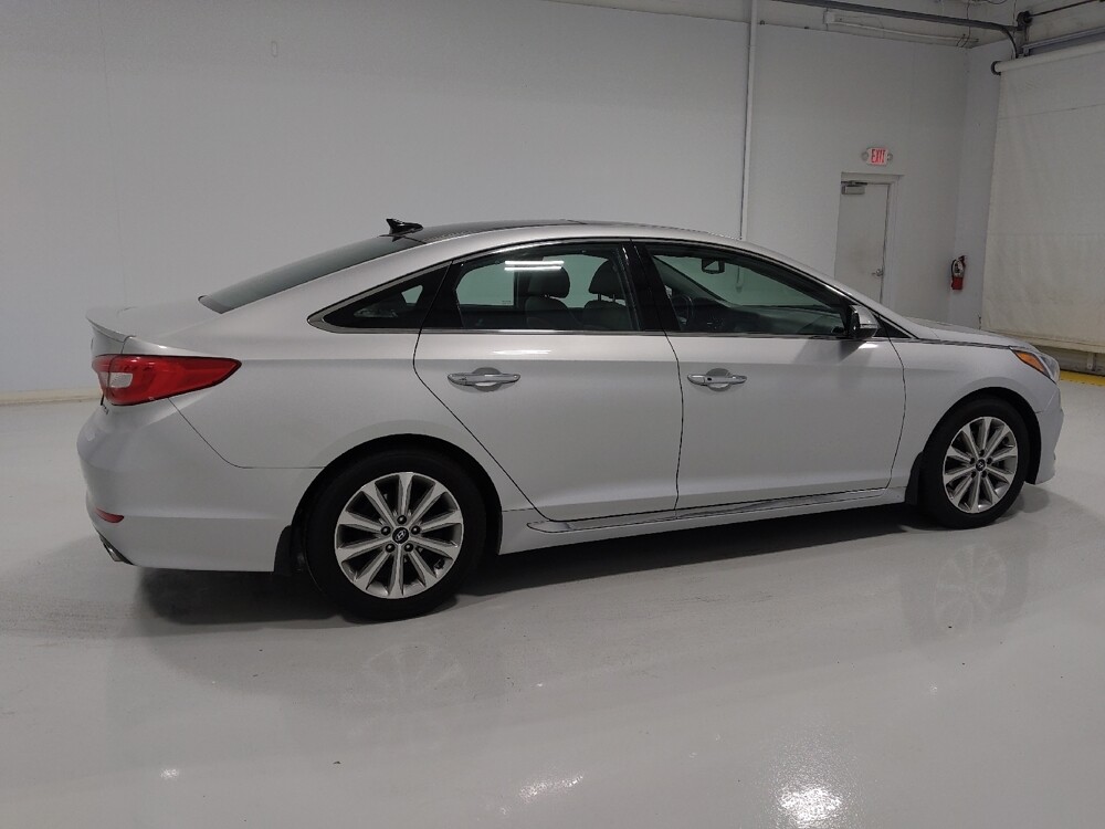 2016 Hyundai Sonata in Columbus, OH 43228 - 18089895 10
