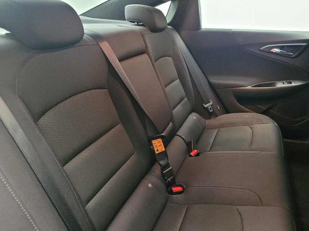 2017 Chevrolet Malibu in Miami, FL 33157 - 18089896 19