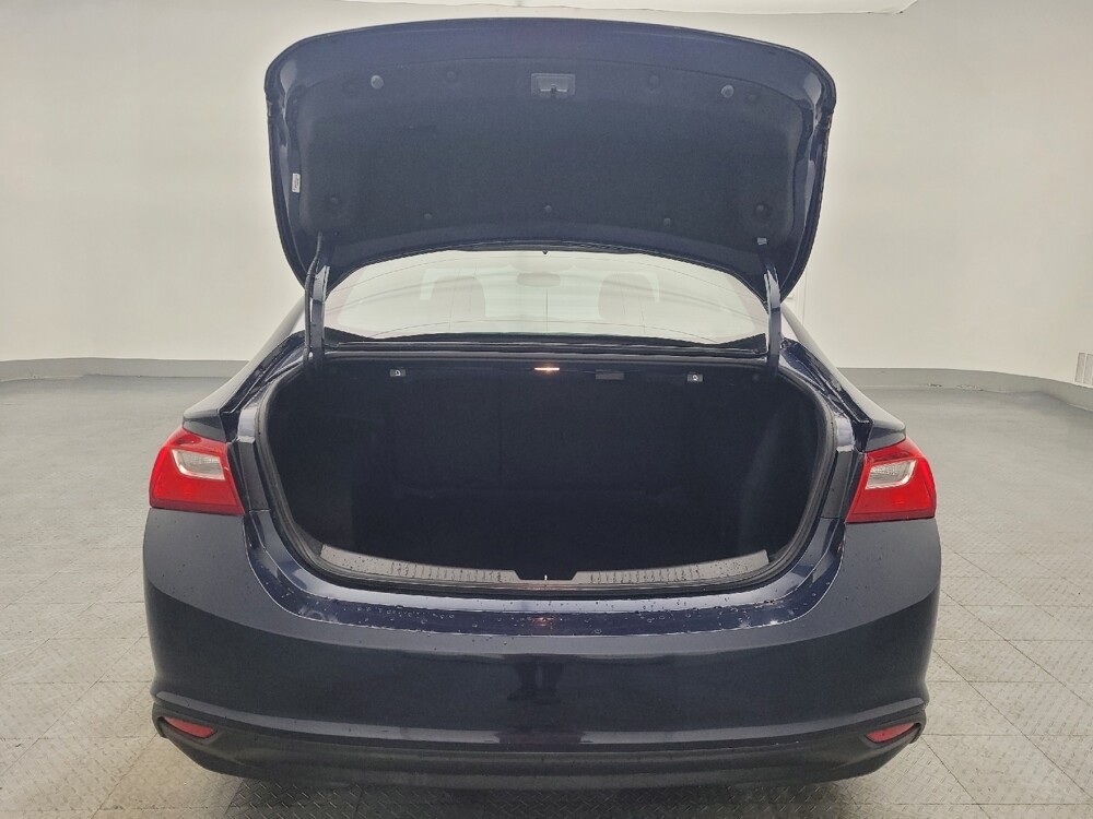 2017 Chevrolet Malibu in Miami, FL 33157 - 18089896 29