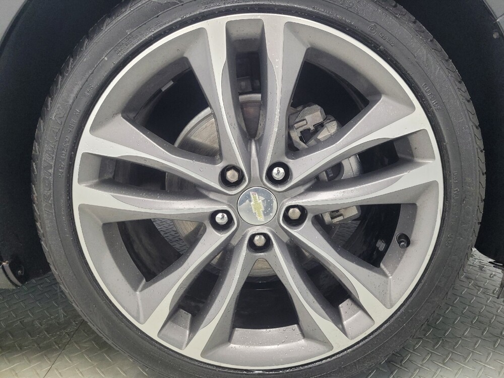 2020 Chevrolet Malibu in Ft Wayne, IN 46805 - 18089897 31