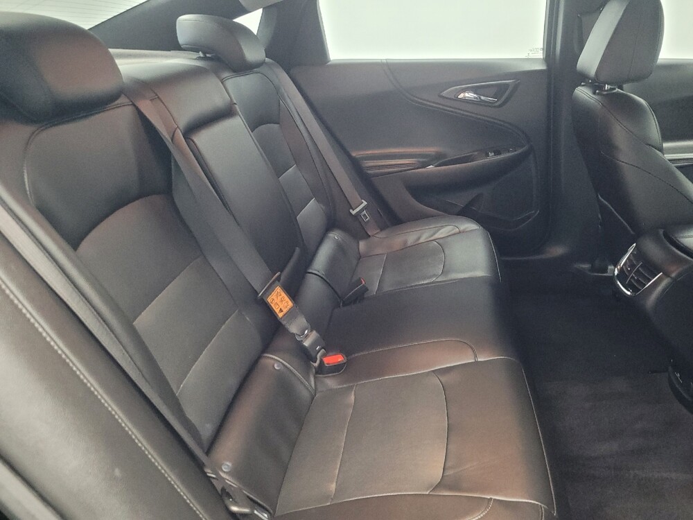 2020 Chevrolet Malibu in Ft Wayne, IN 46805 - 18089897 19