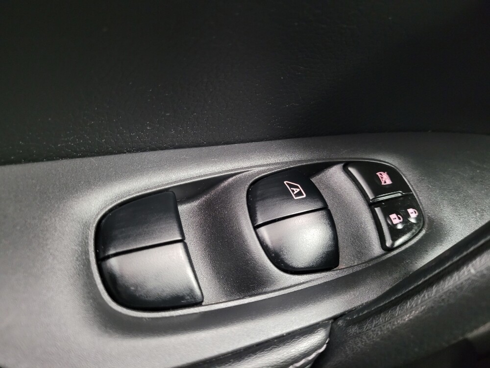 2017 Nissan Rogue Sport in Huntsville, AL 35816 - 18089899 27