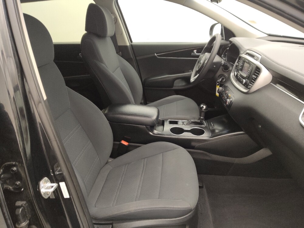 2017 Kia Sorento in Houston, TX 77034 - 18089904 21