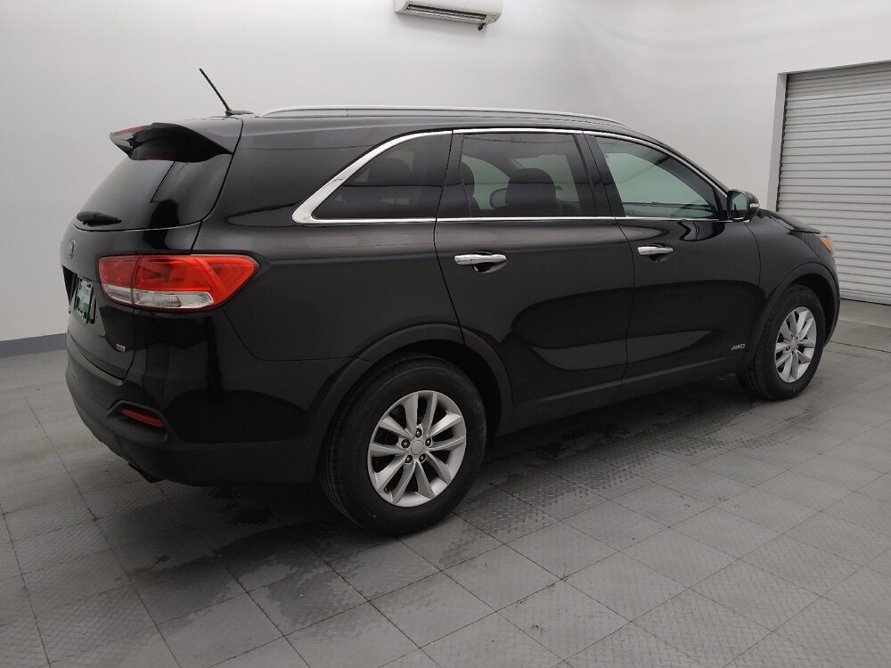 2017 Kia Sorento in Houston, TX 77034 - 18089904 10