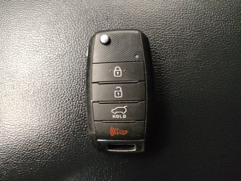 2017 Kia Sorento in Houston, TX 77034 - 18089904 32