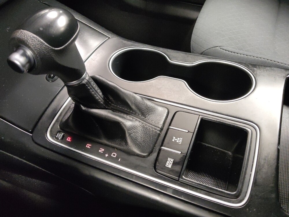 2017 Kia Sorento in Houston, TX 77034 - 18089904 26