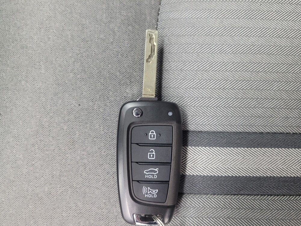 2020 Hyundai Sonata in Mishawaka, IN 46545 - 18089905 32