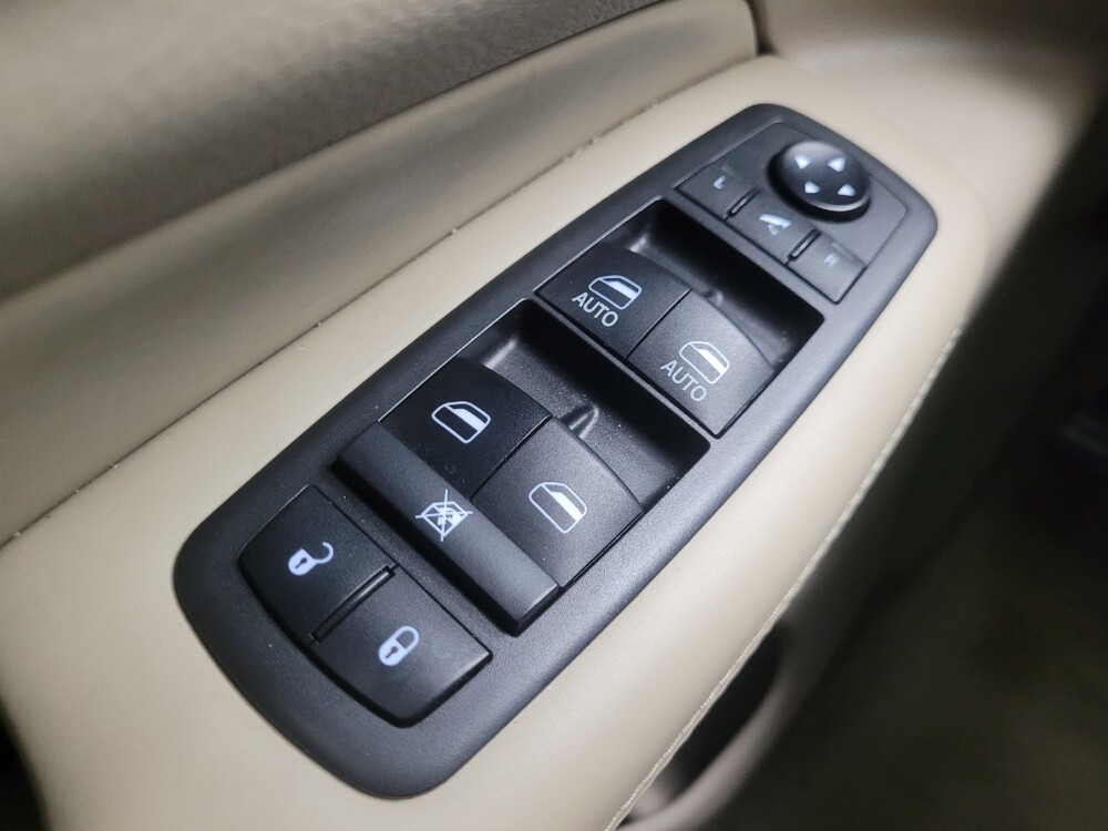 2019 Jeep Grand Cherokee in Ft Wayne, IN 46805 - 18089911 27