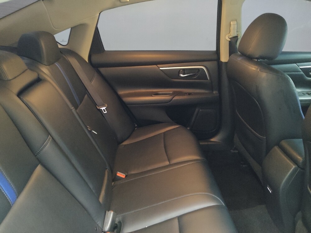 2018 Nissan Altima in Lombard, IL 60148 - 18089918 19