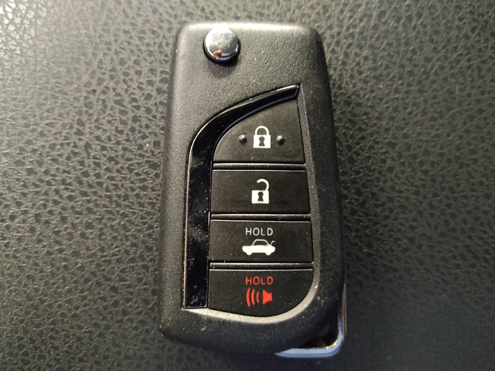 2020 Toyota Camry in Live Oak, TX 78233 - 18089922 32