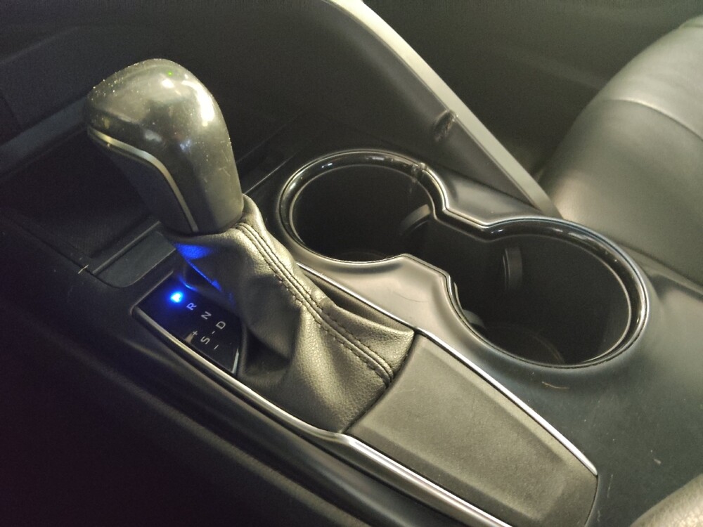 2020 Toyota Camry in Live Oak, TX 78233 - 18089922 26