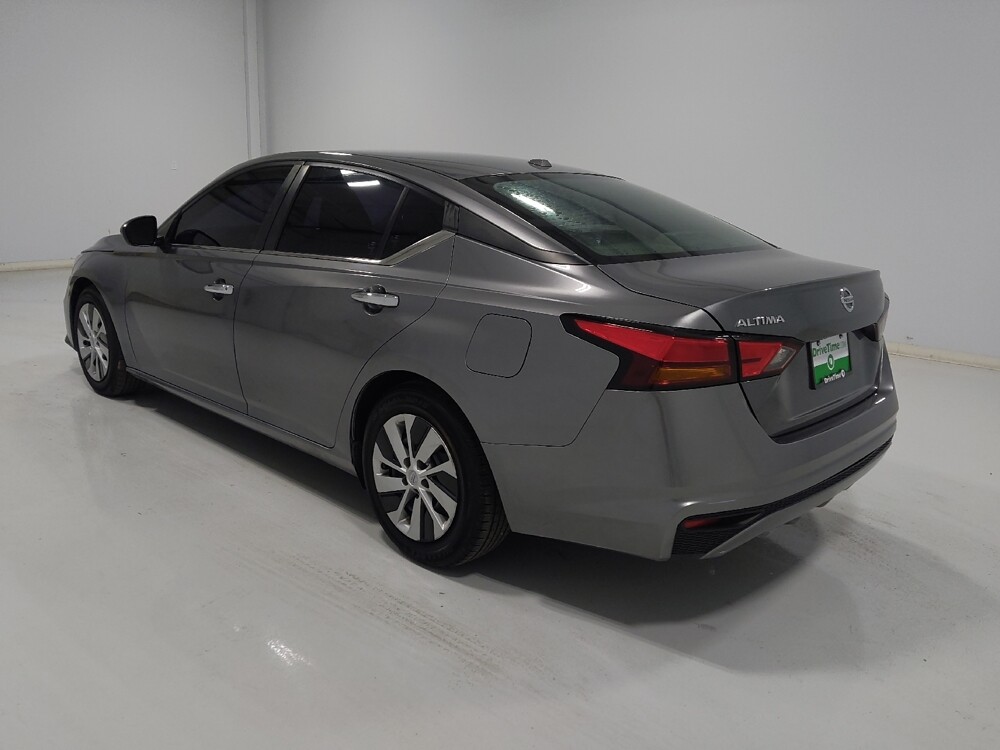 2019 Nissan Altima in Columbus, OH 43228 - 18089924 5