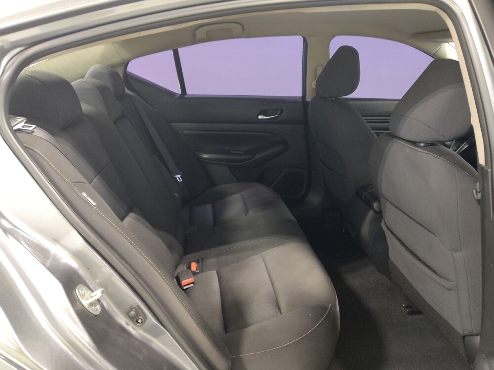 2019 Nissan Altima in Columbus, OH 43228 - 18089924 19