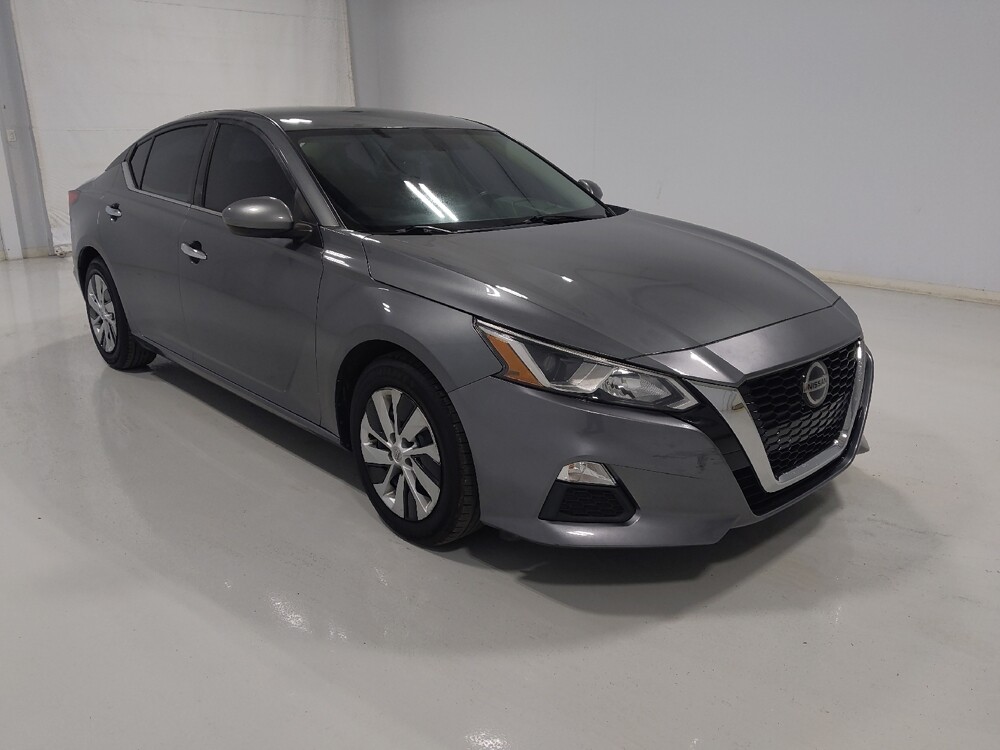 2019 Nissan Altima in Columbus, OH 43228 - 18089924 13
