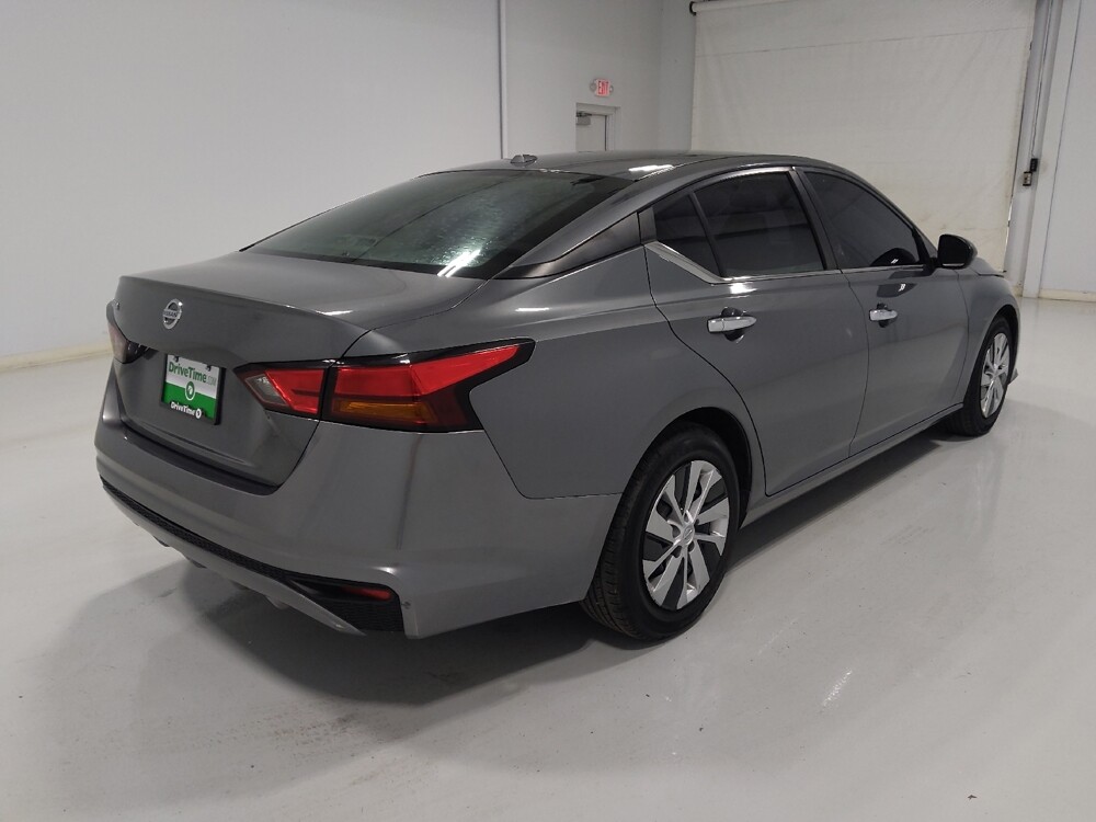 2019 Nissan Altima in Columbus, OH 43228 - 18089924 9