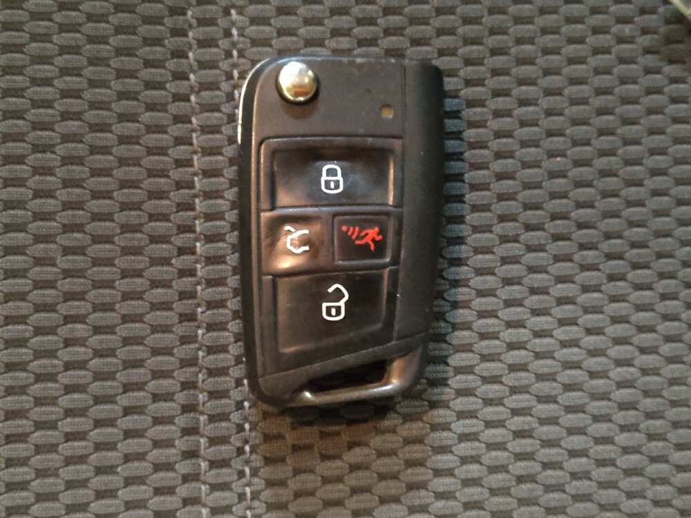 2016 Volkswagen Golf in Charleston, SC 29414 - 18089930 32