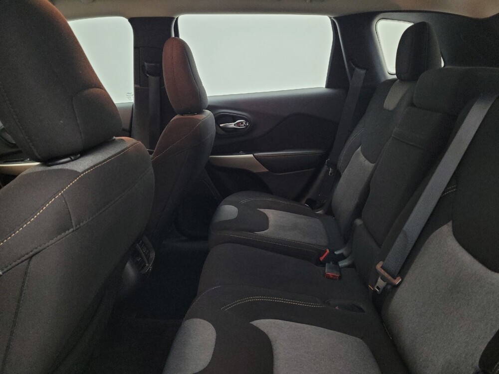 2017 Jeep Cherokee in Miamisburg, OH 45342 - 18089936 18