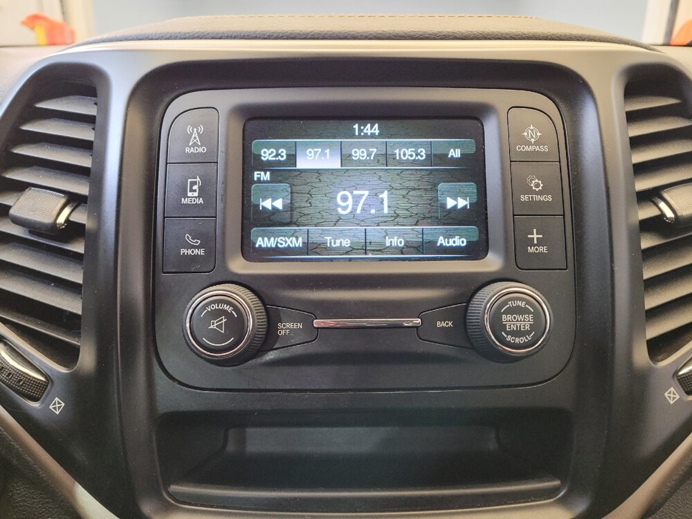 2017 Jeep Cherokee in Miamisburg, OH 45342 - 18089936 25