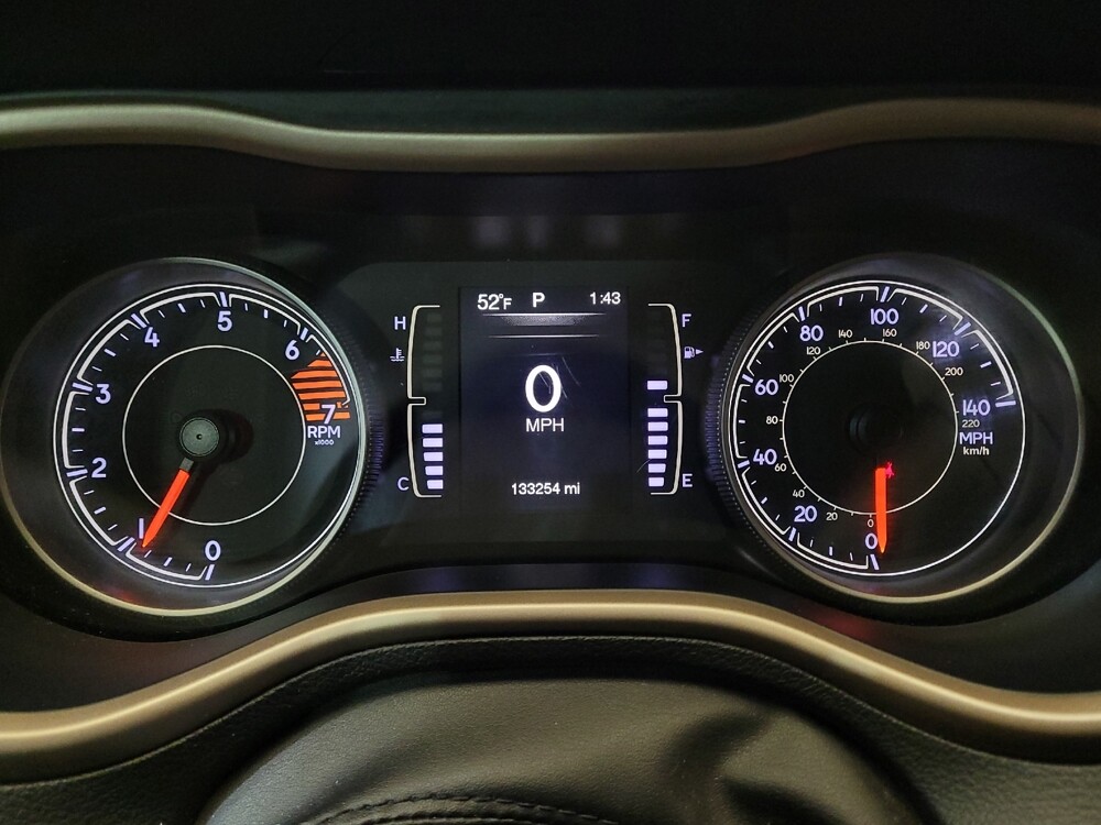 2017 Jeep Cherokee in Miamisburg, OH 45342 - 18089936 23