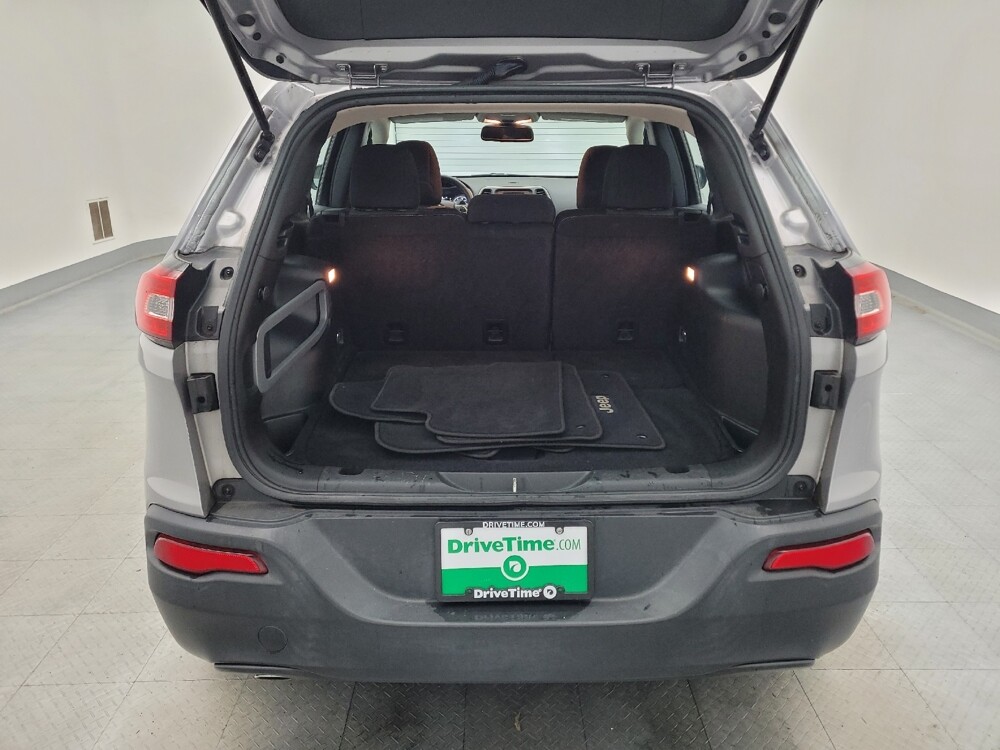 2017 Jeep Cherokee in Miamisburg, OH 45342 - 18089936 29