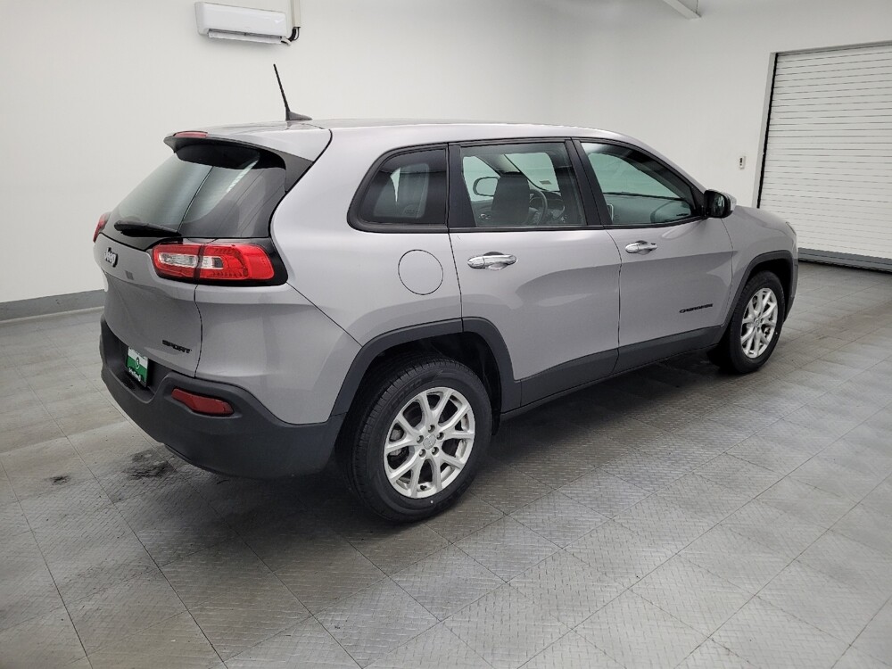 2017 Jeep Cherokee in Miamisburg, OH 45342 - 18089936 10