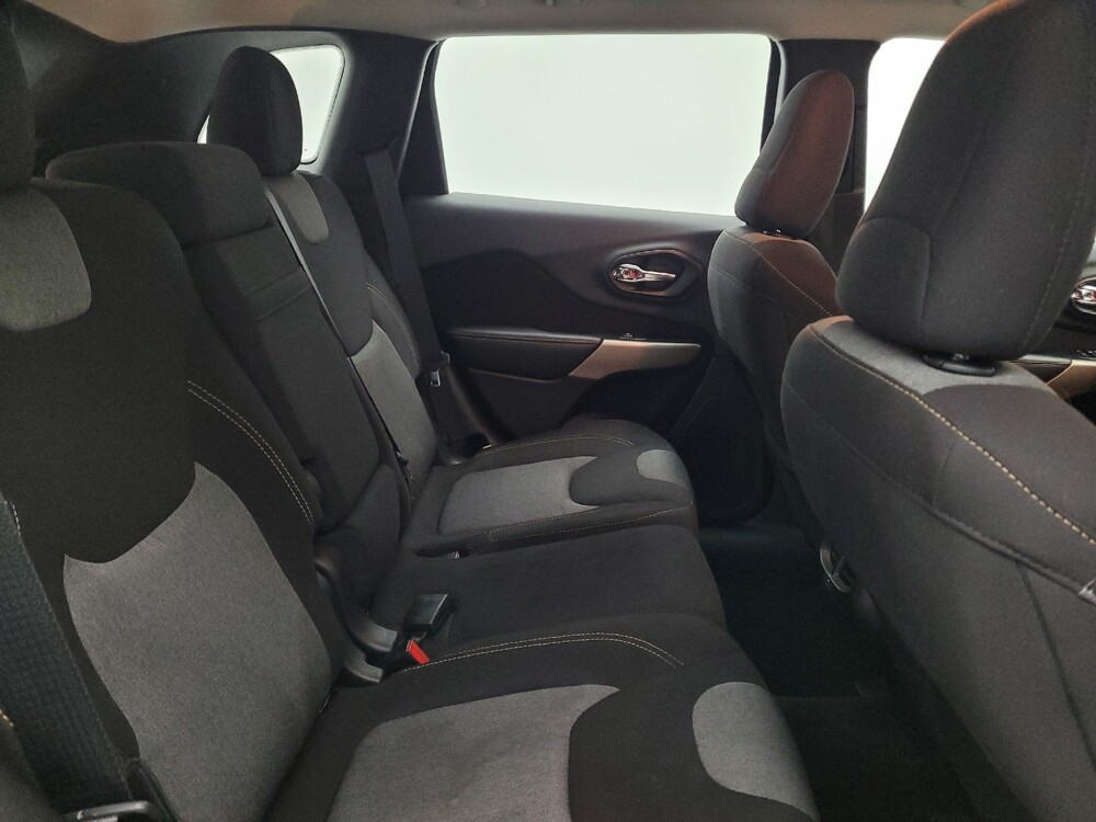 2017 Jeep Cherokee in Miamisburg, OH 45342 - 18089936 19