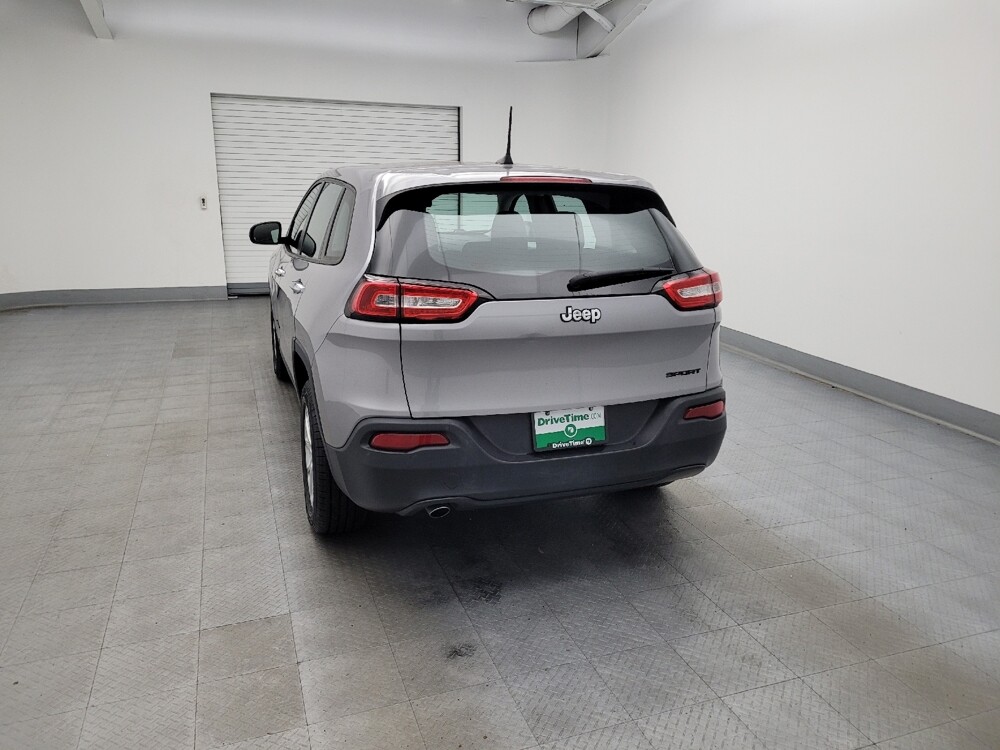 2017 Jeep Cherokee in Miamisburg, OH 45342 - 18089936 6