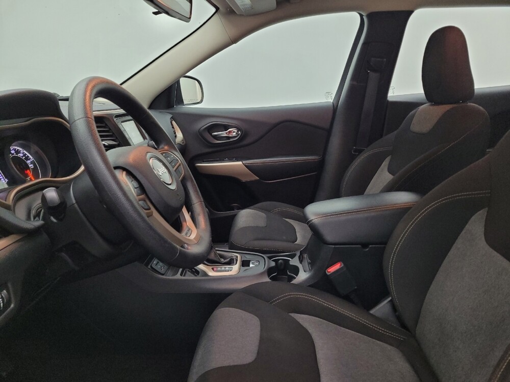 2017 Jeep Cherokee in Miamisburg, OH 45342 - 18089936 17